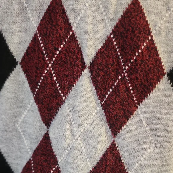 Alexander Julian Men's V-Neck Argyle Sweater Vest - Black and Burgundy - Picture 3 of 3